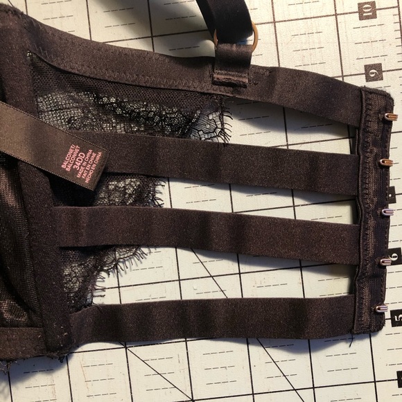 Victoria’s Secret balconet bra 34DD - Picture 4 of 5